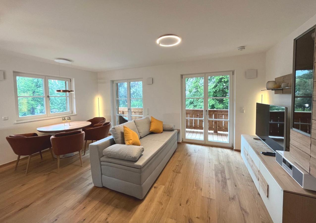 Palais Karl-Theodor Apartment ร็อทท์อาค-เอเกิร์น ภายนอก รูปภาพ